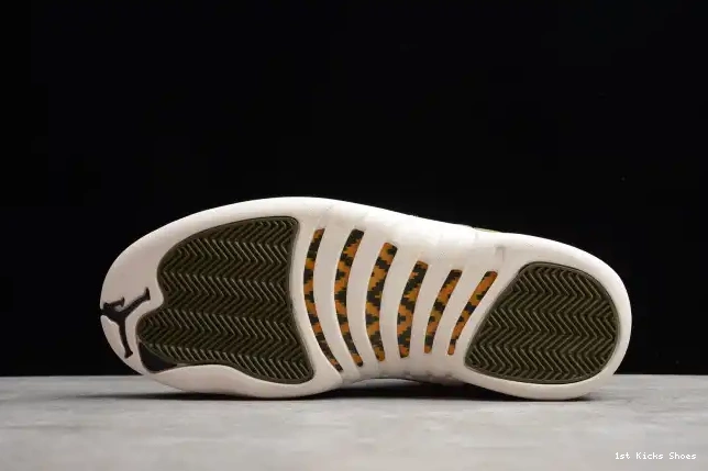 1st Kicks Shoes of Class Paul 2003 Jordan Chris 12 Air 130690-301 0516